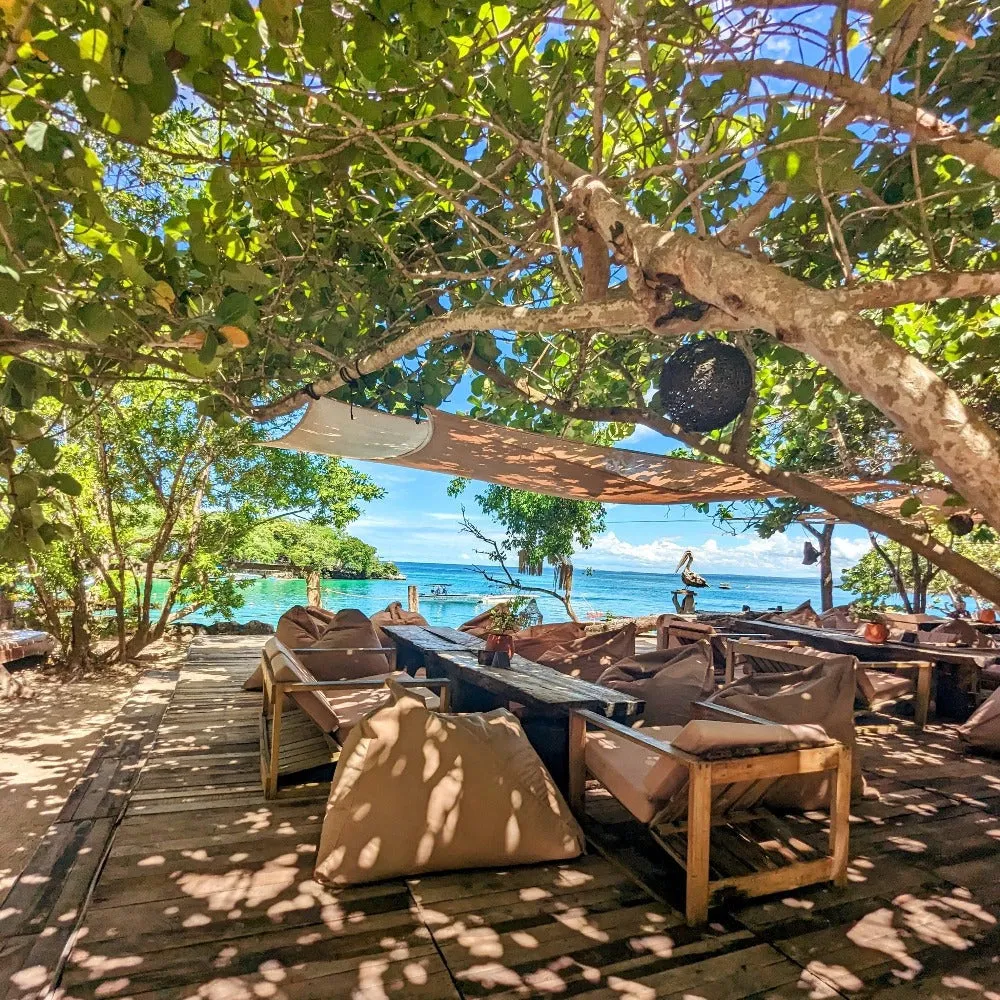 Paue Beach Lounge – Relax in the Rosario Islands’ Hidden Paradise