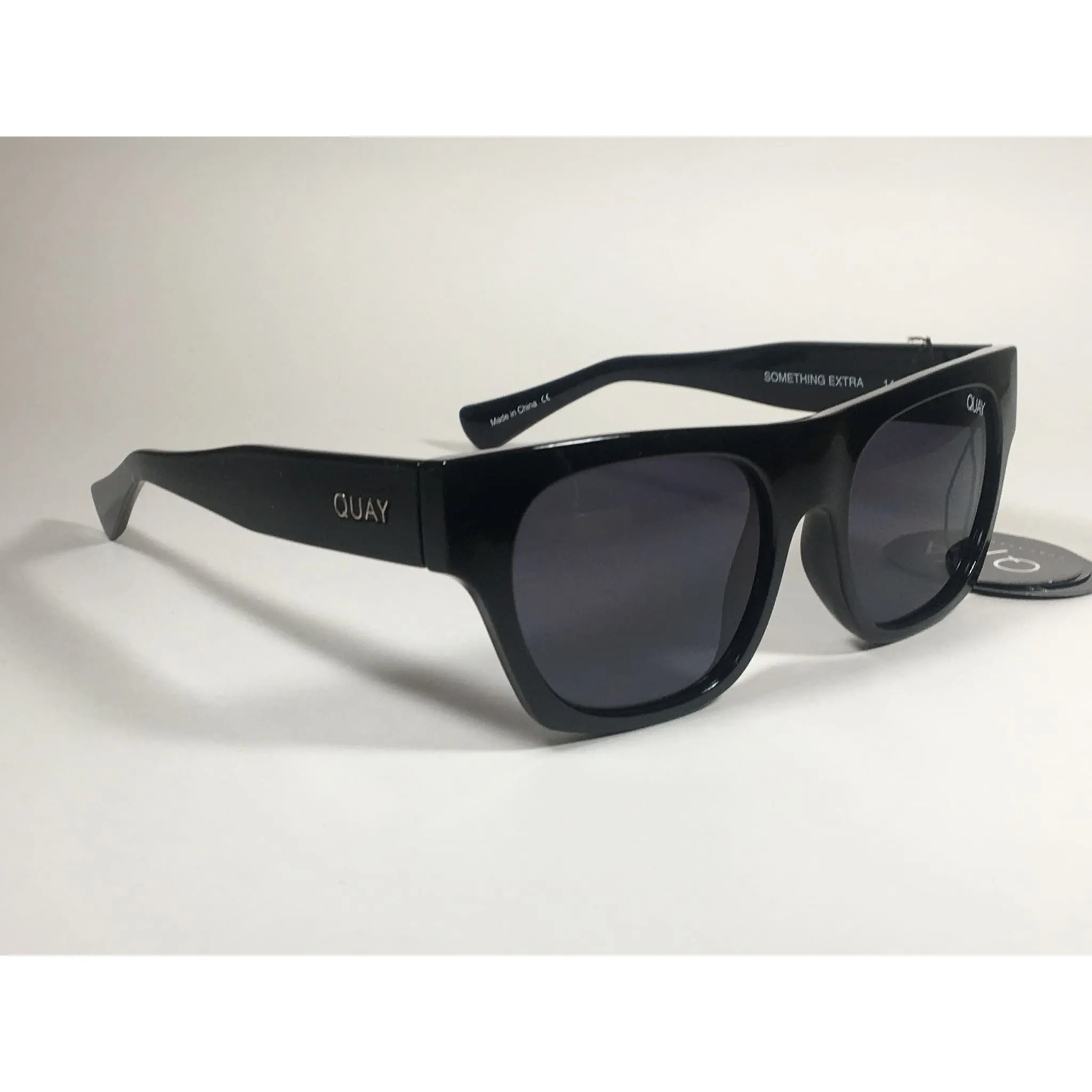 Quay Something Extra Square Sunglasses QW000297 Black Frame Gray Smoke Gradient Lens