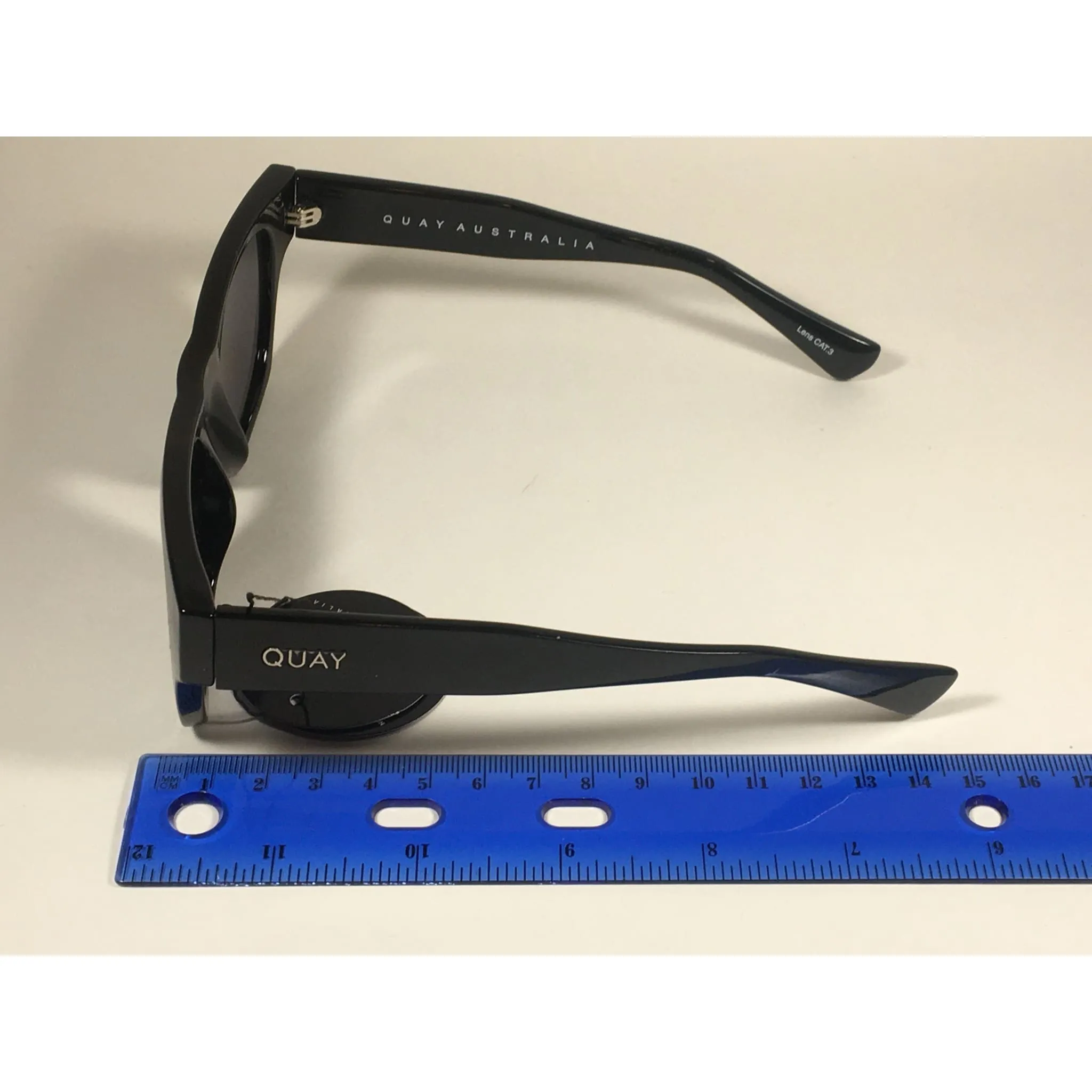 Quay Something Extra Square Sunglasses QW000297 Black Frame Gray Smoke Gradient Lens
