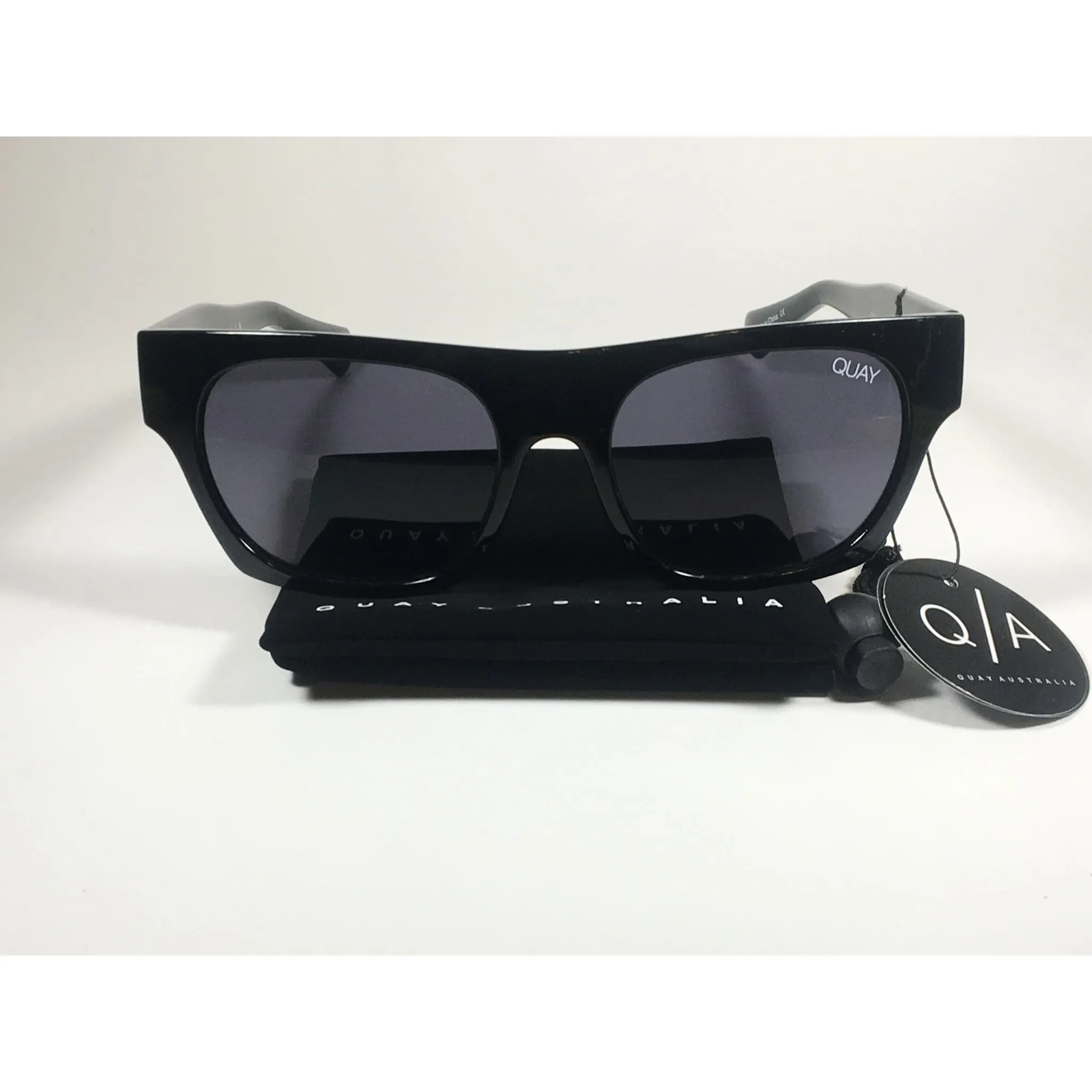 Quay Something Extra Square Sunglasses QW000297 Black Frame Gray Smoke Gradient Lens