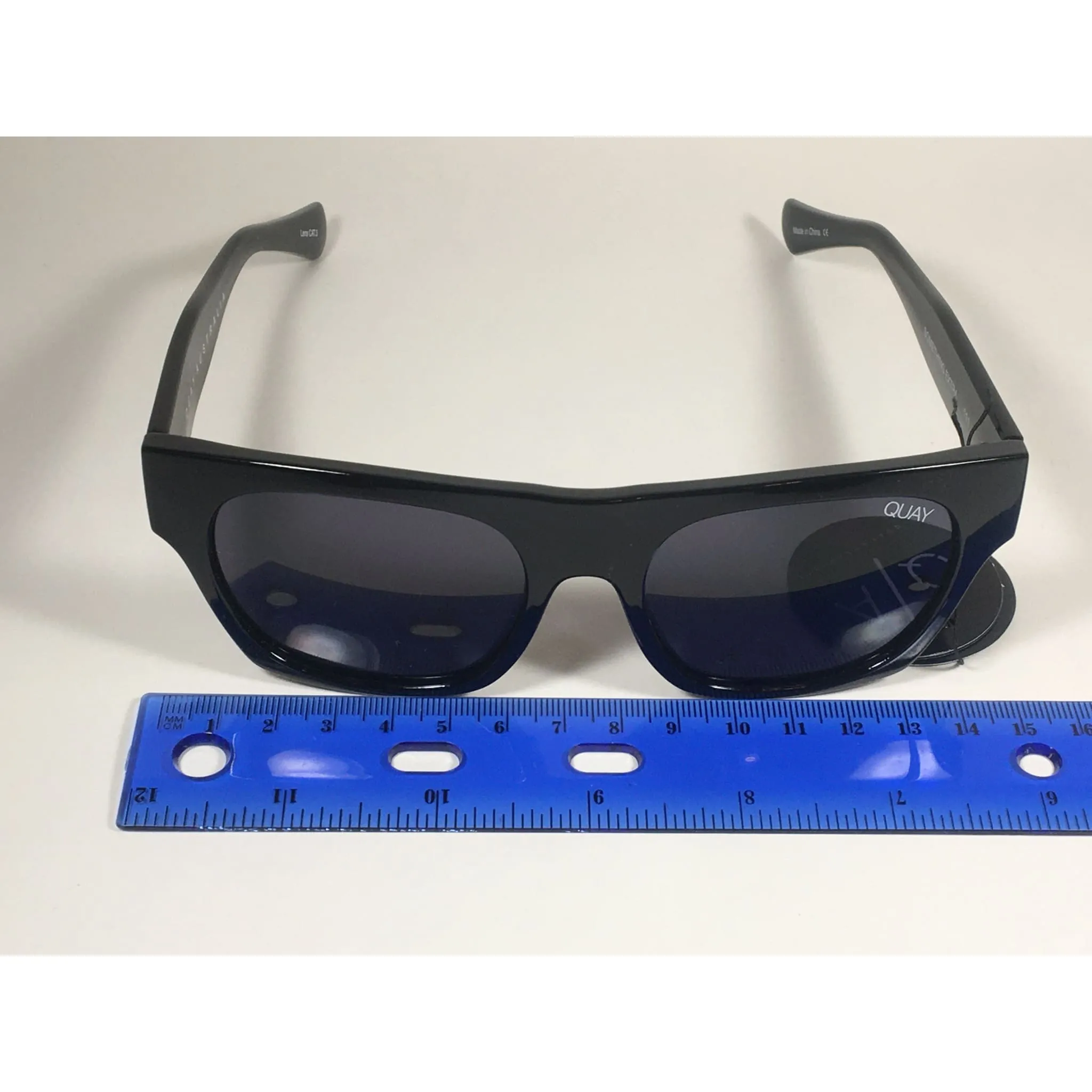 Quay Something Extra Square Sunglasses QW000297 Black Frame Gray Smoke Gradient Lens