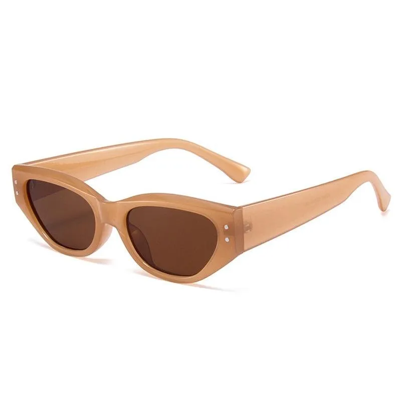 Reflective Retro Womens Sunglasses for Stylish Travel Adventures