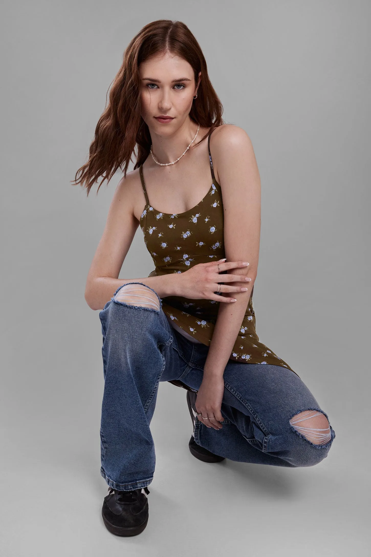 Robe courte à bretelles fines imprimé fleurs - Femme