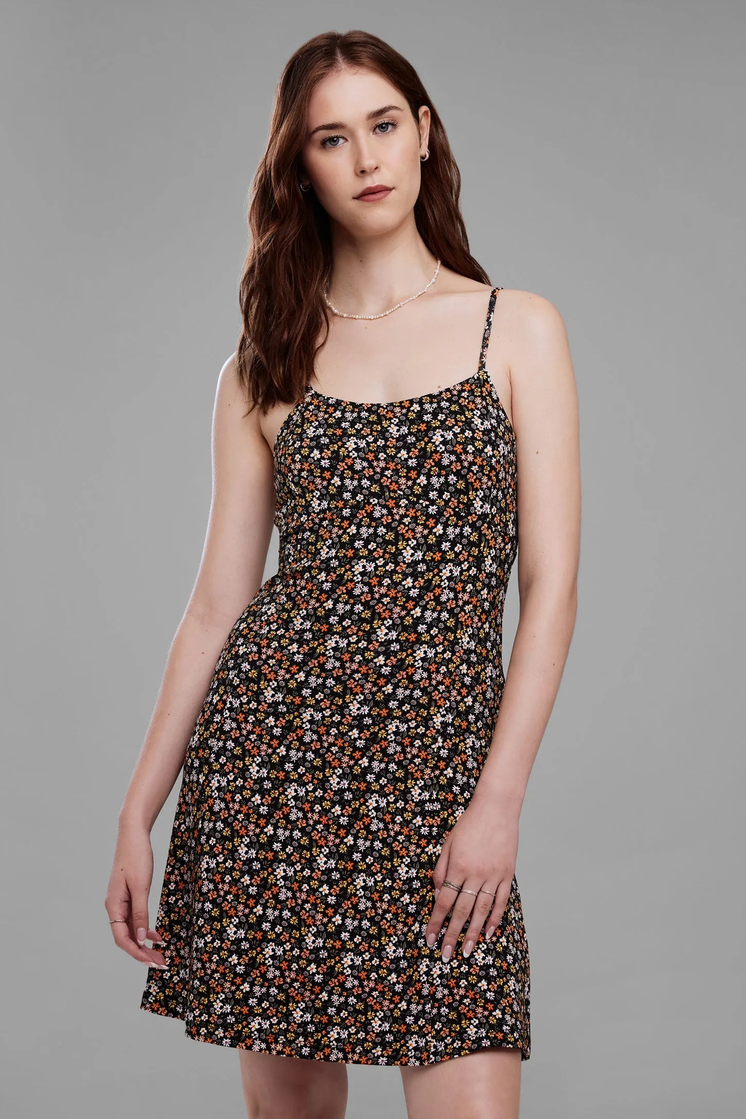Robe courte à bretelles fines imprimé fleurs - Femme