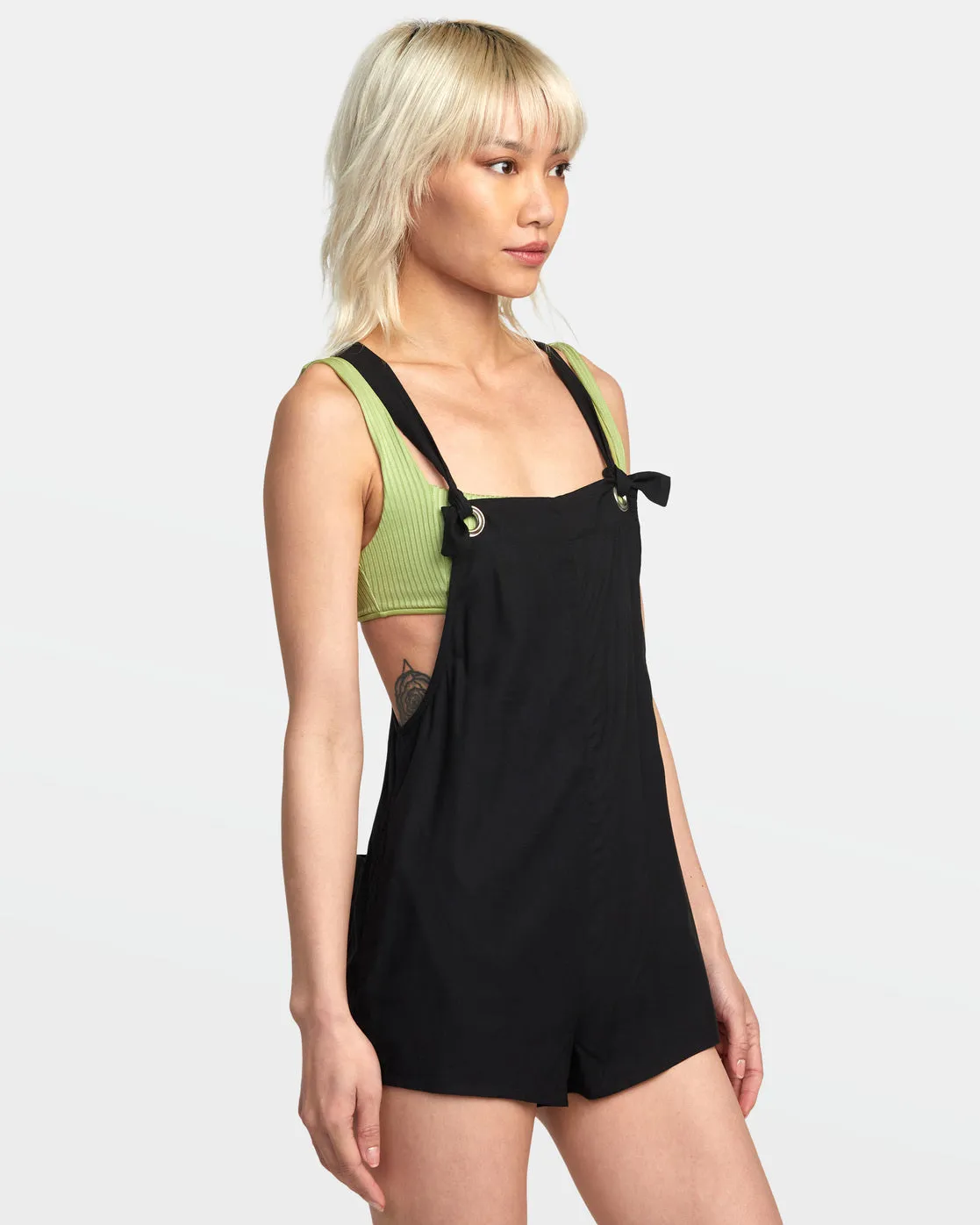 RVCA STANDARD ROMPER - BLK