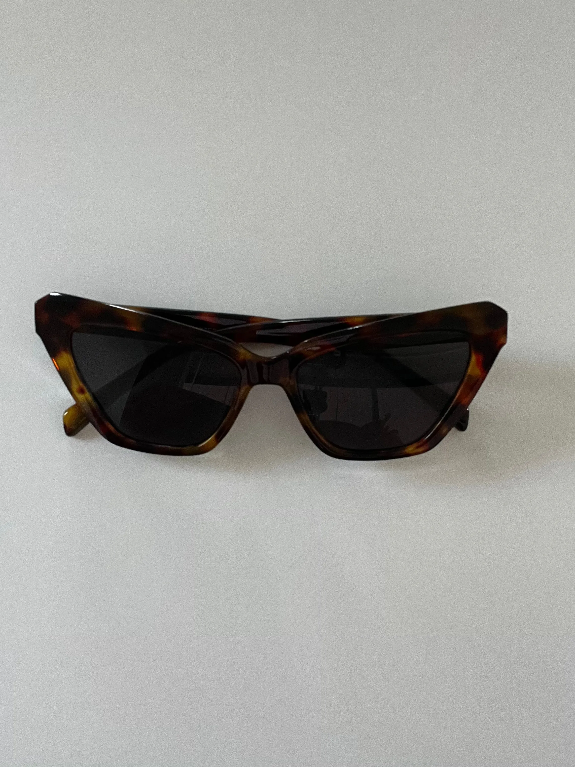 So Chic Sunglasses (Available in 3 colors)