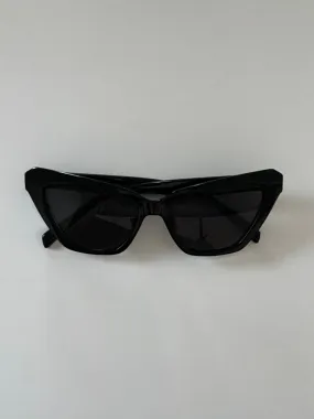 So Chic Sunglasses (Available in 3 colors)