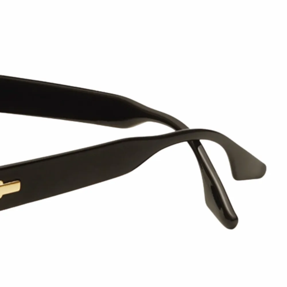 Unisex Retro Fashion Sunglasses - UV Blocking Plastic Glasses